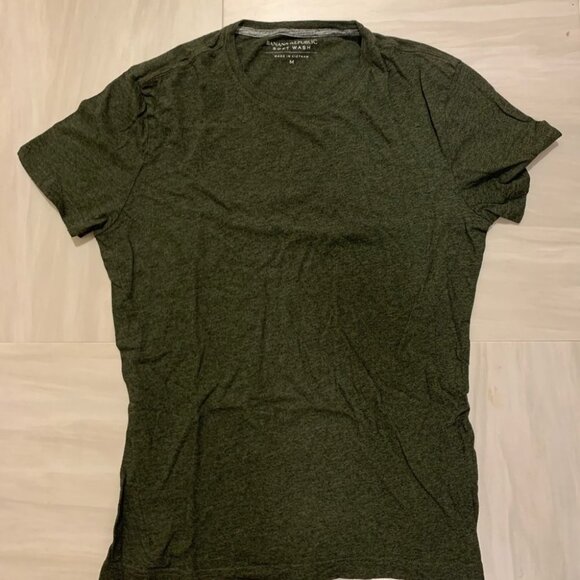 Banana Republic Soft-Wash Tee - Picture 3 of 3